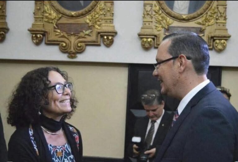 Celso y ____. ¿Una imagen vale más que mil palabras?